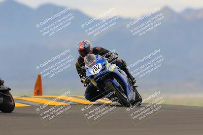 media/Sep-11-2022-SoCal Trackdays (Sun) [[81b7e951af]]/Turn 9 (930am)/